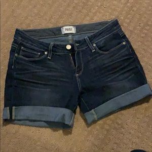 Paige dark denim Grant Short size 26